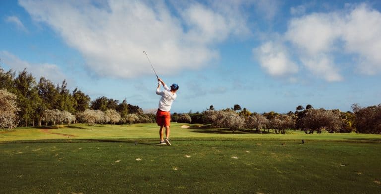 The Ultimate Beginners Guide To Golf: 10 Essential Tips For Success